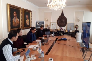 เอกอัครราชทูตฯ พร้อมด้วยอัครราชทูตที่ปรึกษา และเจ้าหน้าที่สถานเอกอัครราชทูตฯ ประชุมหารือผ่านระบบออนไลน์กับนาง Soňa Markechová ที่ปรึกษาอาวุโส (Senior Consultant) ด้านการลงทุน